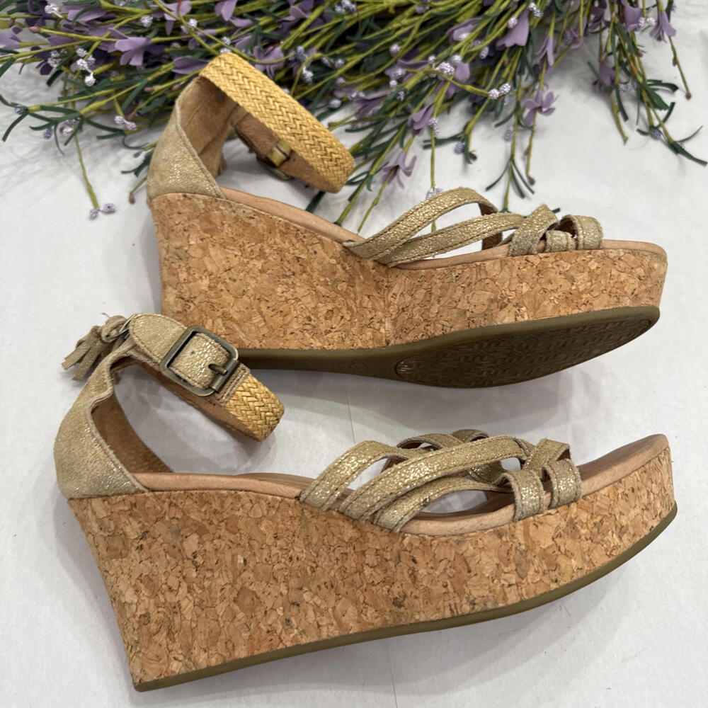 UGG Womens Sz 8.5 Lillie Gold Suede Metallic Wedge Sandal Boho Cottageco… - Picture 9 of 12